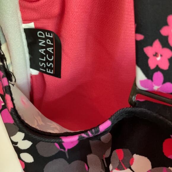 Island Escape Ditzy Daze Pink Floral Tankini Top Small - Picture 2 of 9